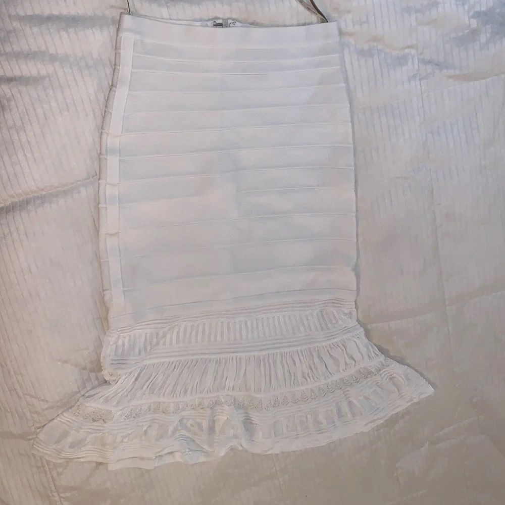 Herve Leger White Bandage Skirt with Flounce Lace Bottom ❤️ HL - Picture 4 of 5